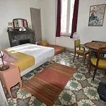 Maison Momes