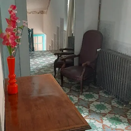 Maison Momes Homestay Bize-Minervois