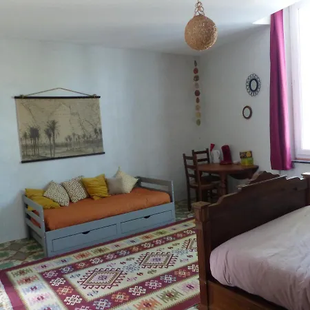 Maison Momes