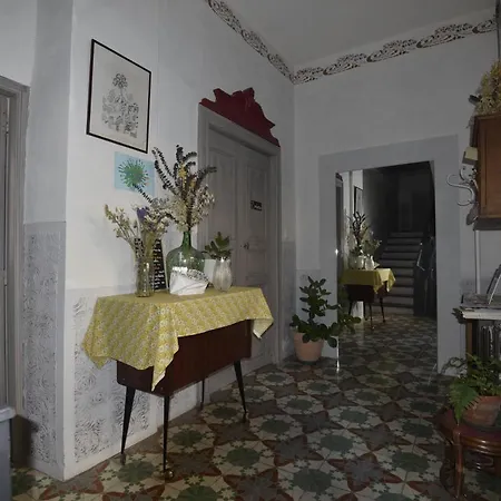 Maison Momes * Bize-Minervois