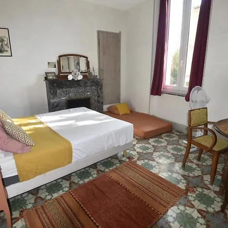 Kwatera prywatna Maison Momes