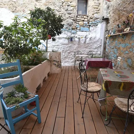 Maison Momes Pansiyon *